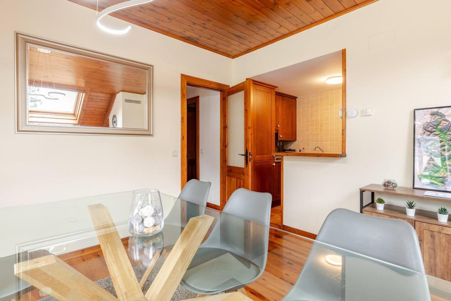 Family Attic Esterri إيستيري دانو المظهر الخارجي الصورة